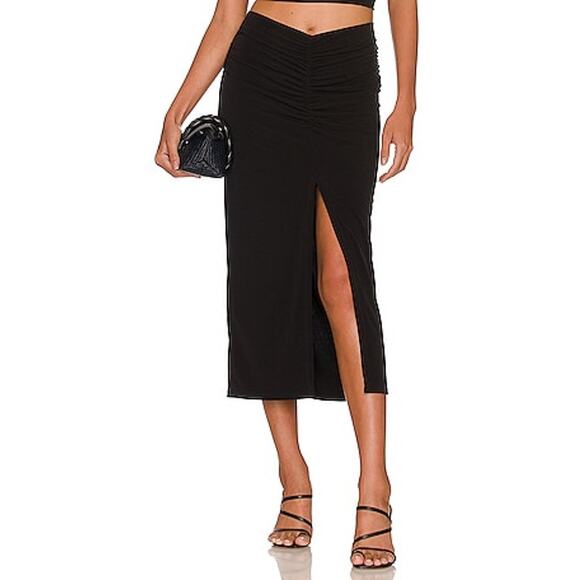 Revolve Ruched Midi/ maxi Skirt in Black
Lanston slit beach stretch dipped boho - Picture 1 of 9